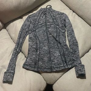 Lululemon define jacket in size 6